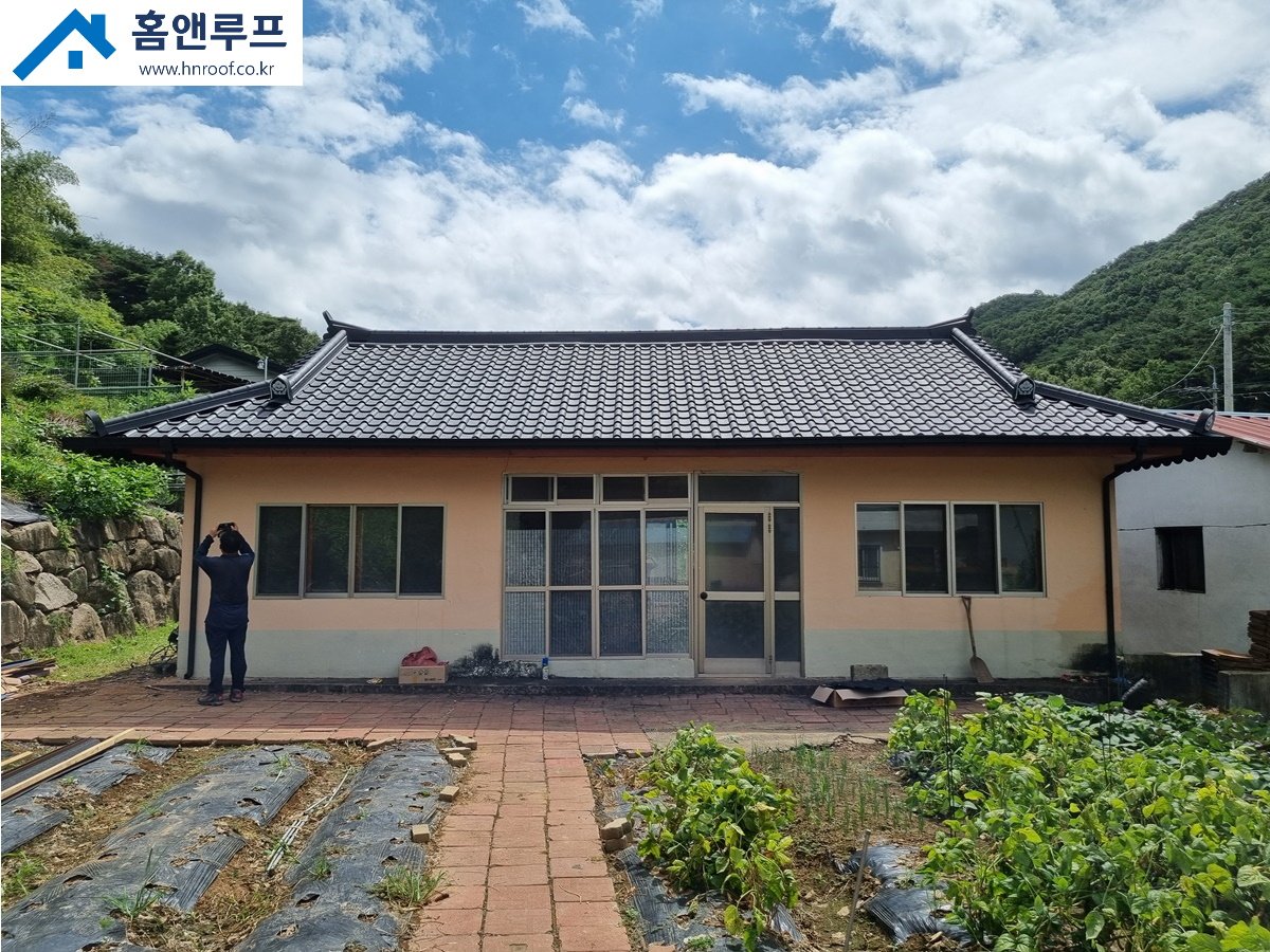 홈앤루프_칼라강판지붕_1_1.jpg
